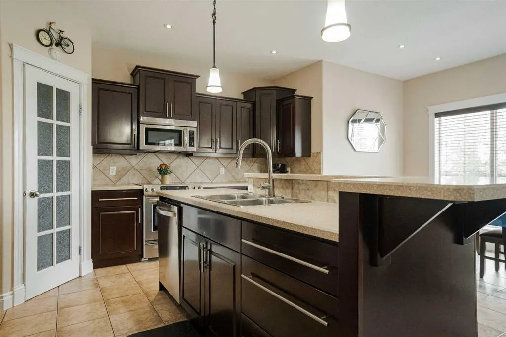 163 Rattlepan Creek Crescent