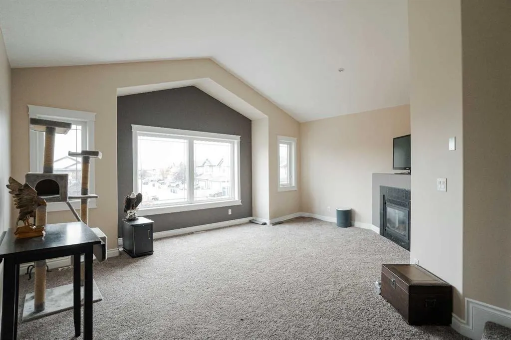 163 Rattlepan Creek Crescent