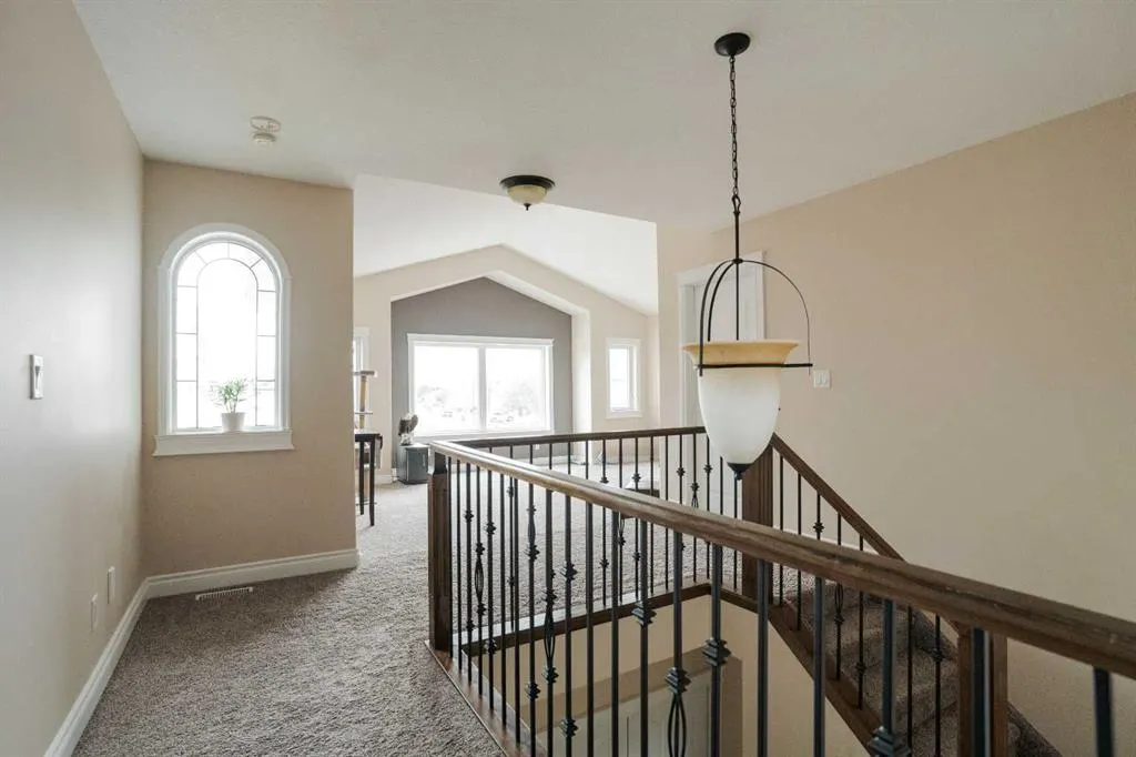 163 Rattlepan Creek Crescent