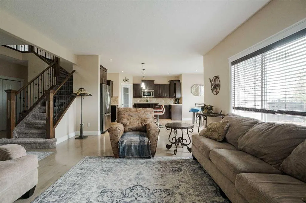 163 Rattlepan Creek Crescent