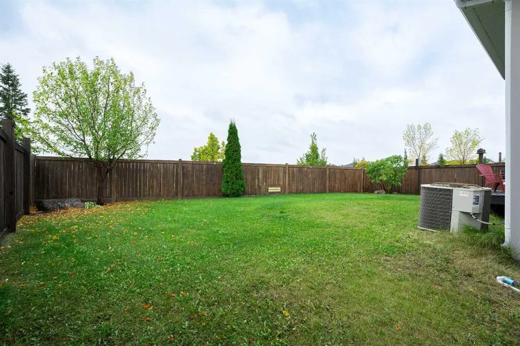 163 Rattlepan Creek Crescent