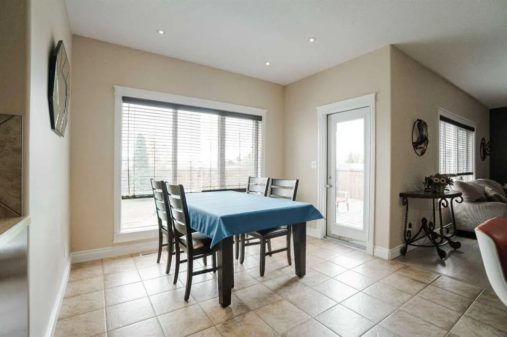 163 Rattlepan Creek Crescent