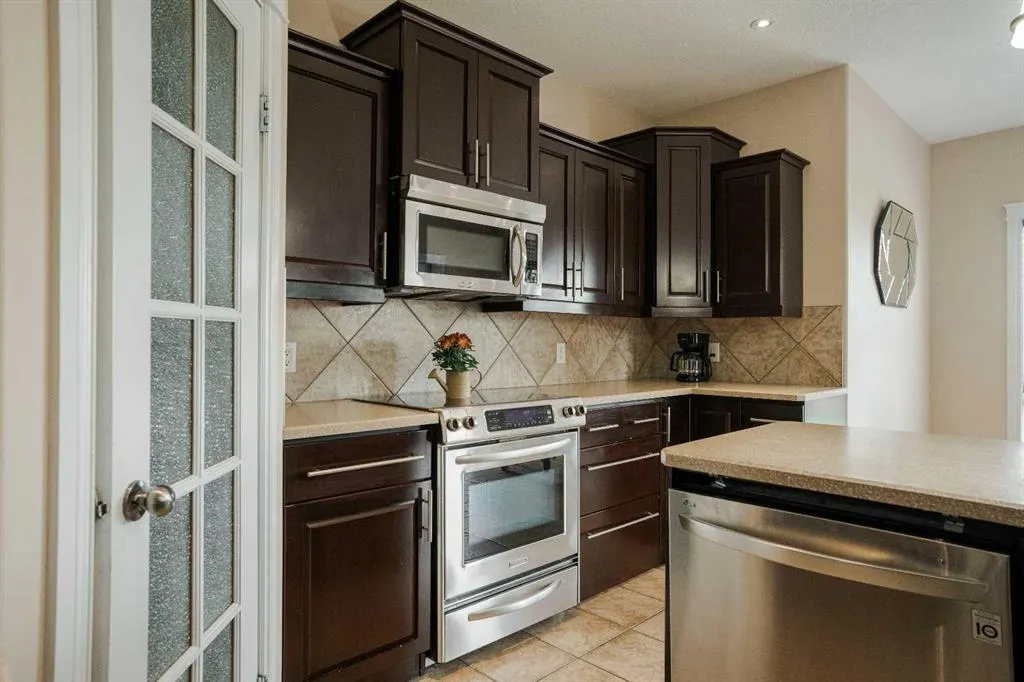 163 Rattlepan Creek Crescent