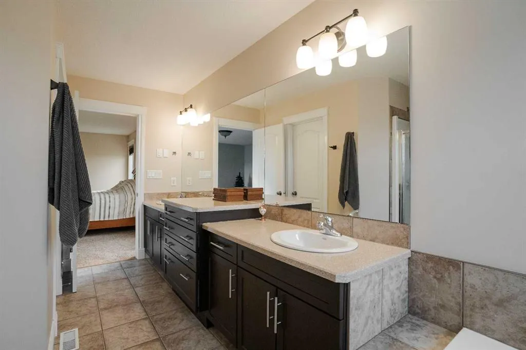 163 Rattlepan Creek Crescent