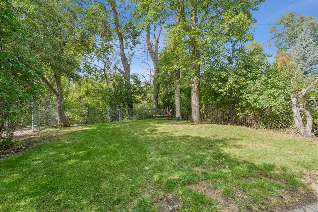 620 Rideau Road SW