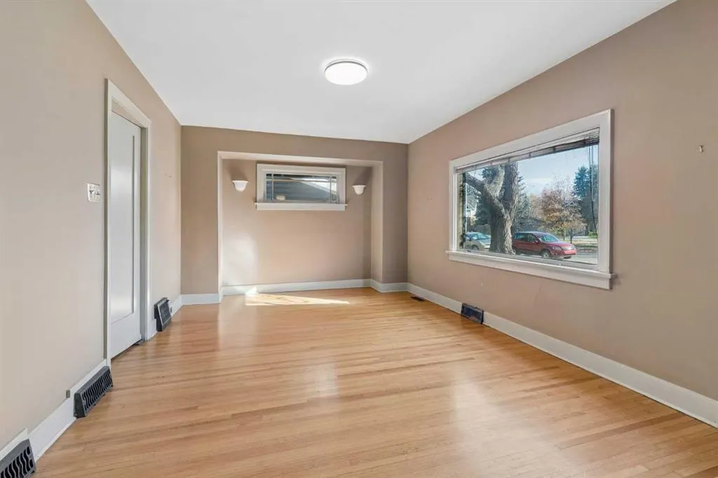 620 Rideau Road SW