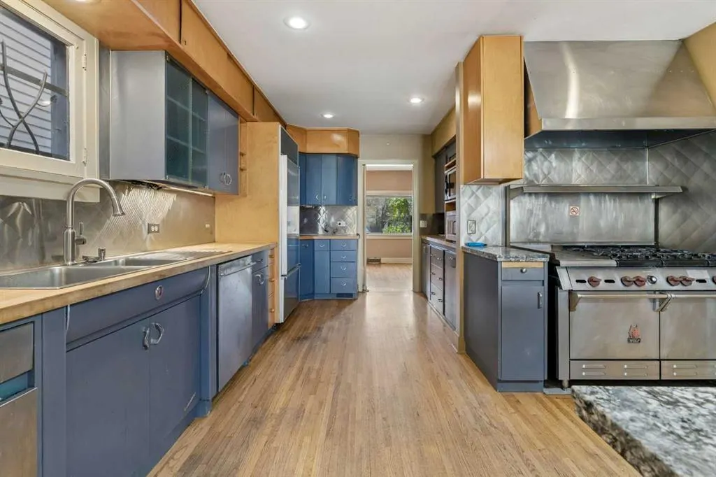 620 Rideau Road SW