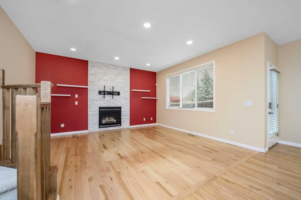 304 Evanston View NW