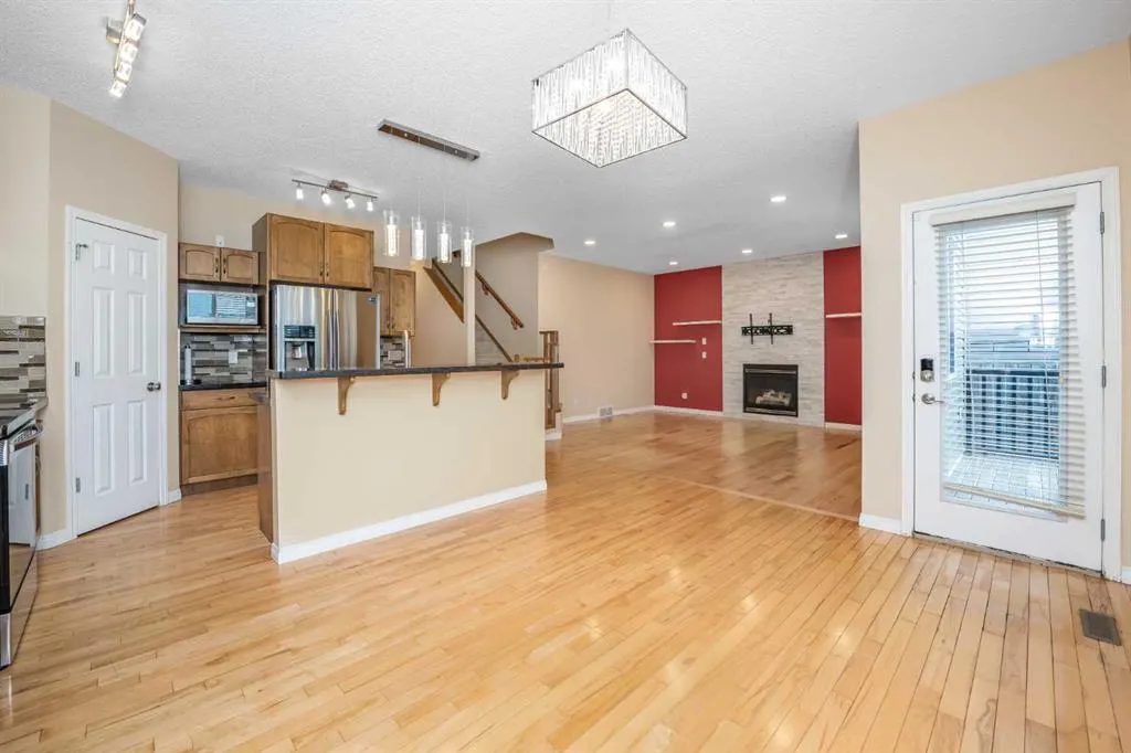 304 Evanston View NW