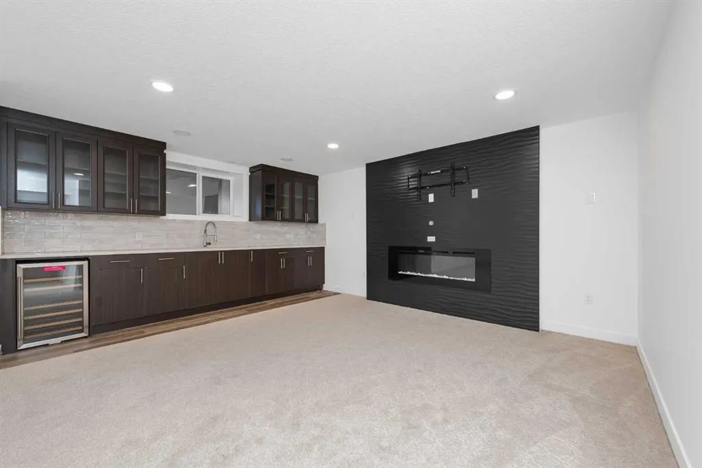 304 Evanston View NW