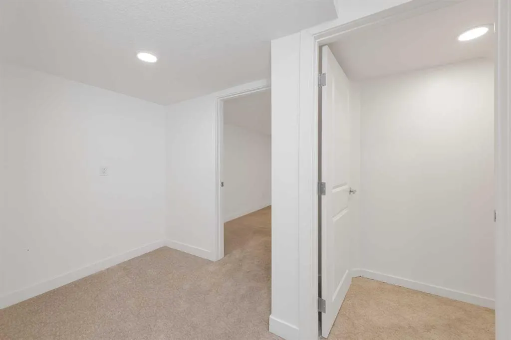 304 Evanston View NW