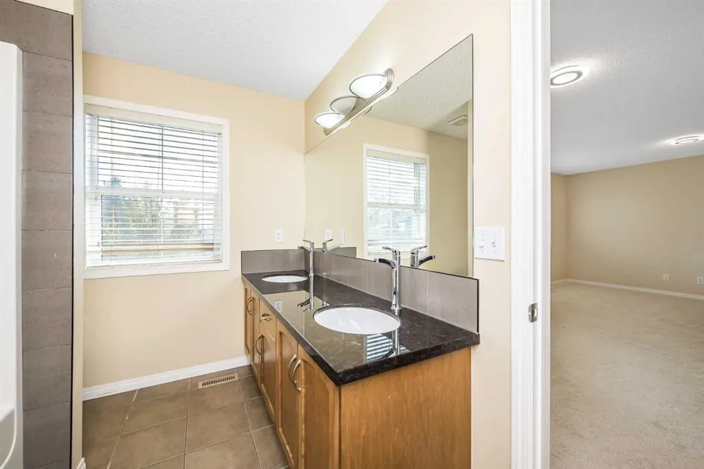 304 Evanston View NW