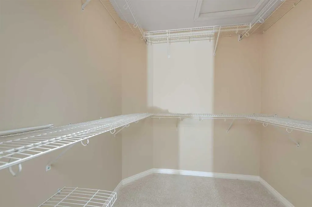 304 Evanston View NW
