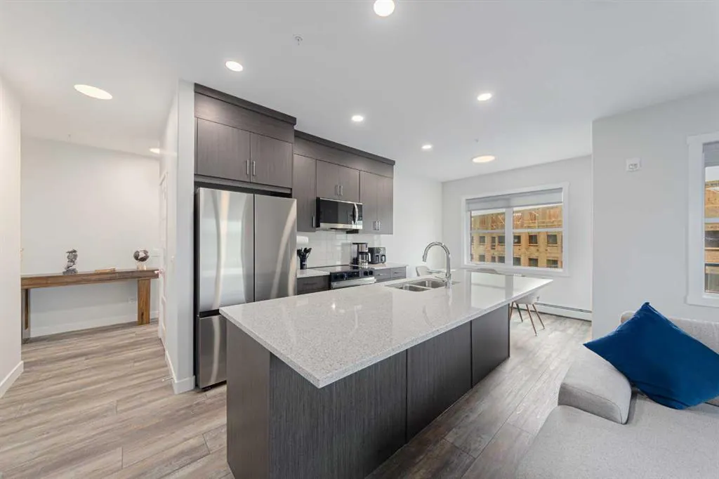 125 Wolf Hollow Crescent SE #305