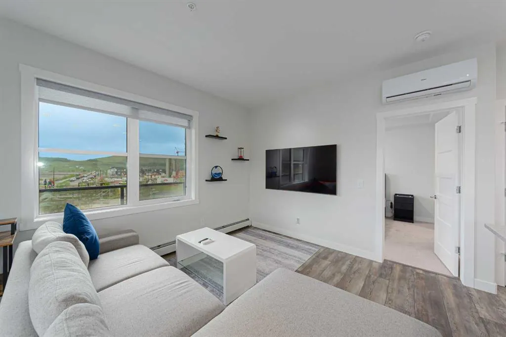 125 Wolf Hollow Crescent SE #305