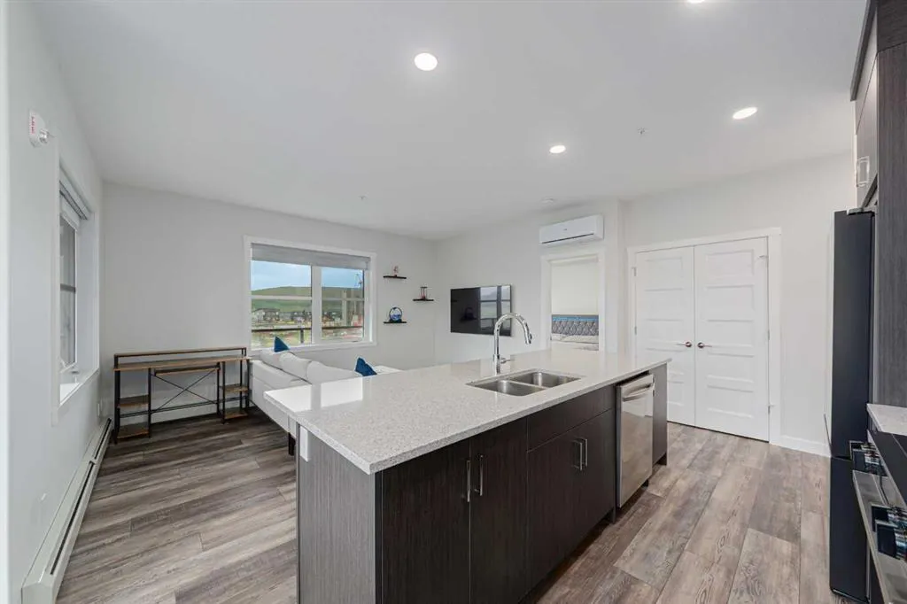 125 Wolf Hollow Crescent SE #305
