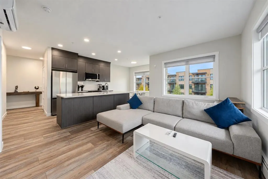 125 Wolf Hollow Crescent SE #305