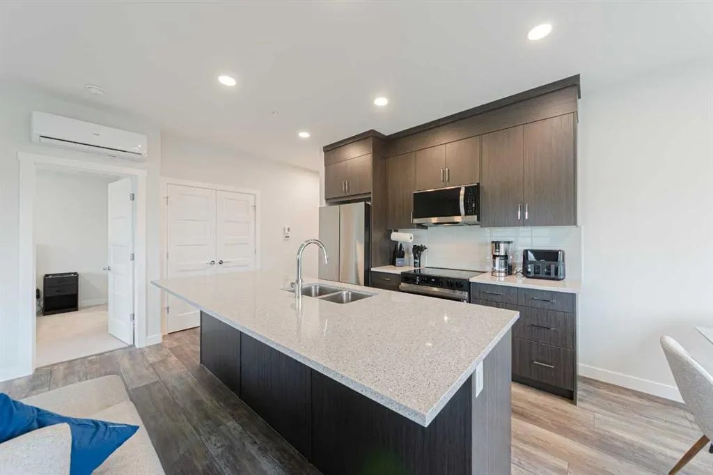125 Wolf Hollow Crescent SE #305