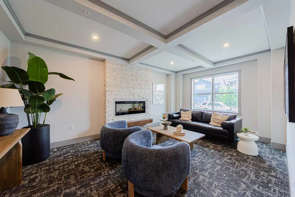 125 Wolf Hollow Crescent SE #305