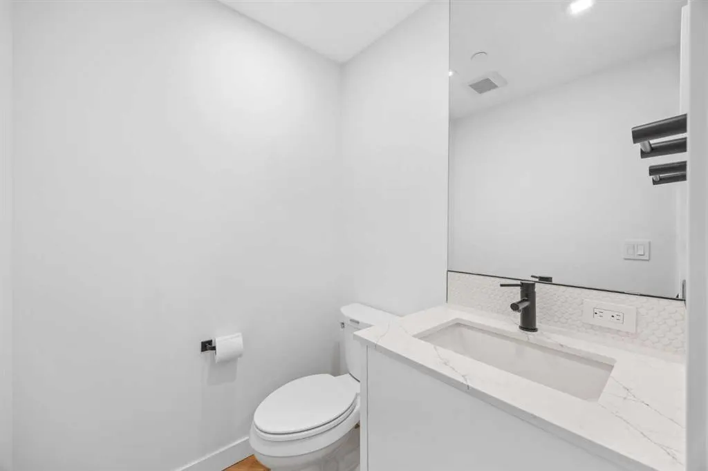 8505 Broadcast Avenue SW #209