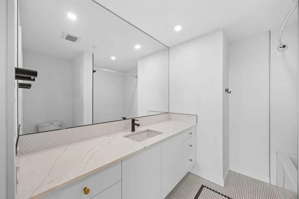 8505 Broadcast Avenue SW #209