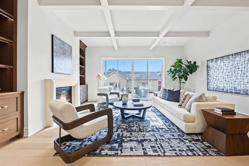 2125 Bowness Road NW