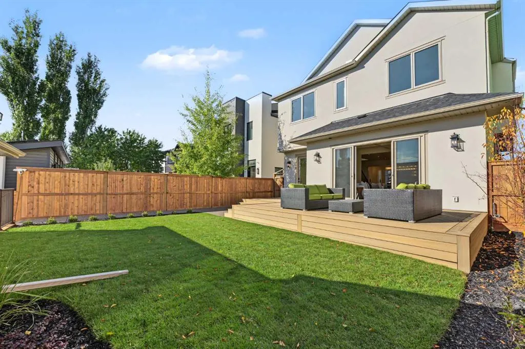 2125 Bowness Road NW