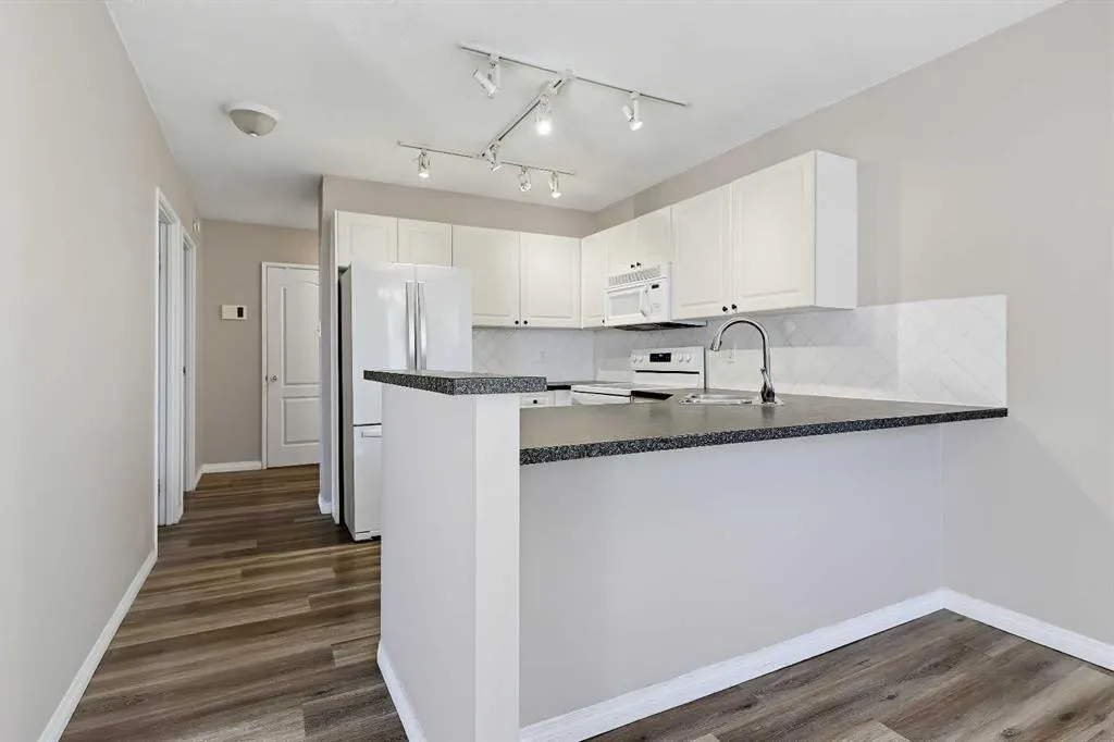 1328 13 Avenue SW #302