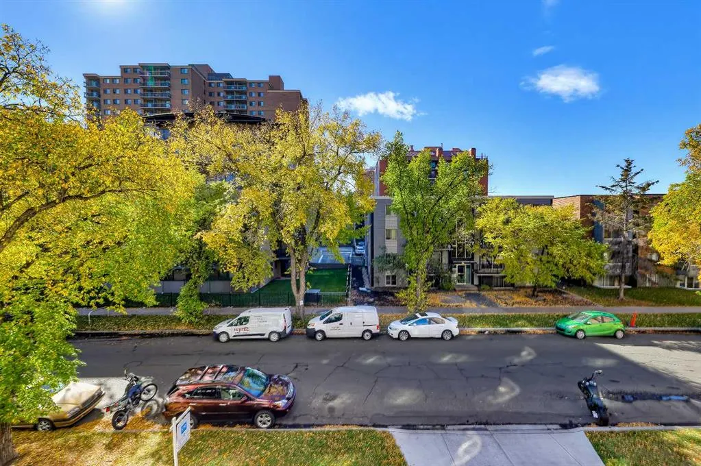 1328 13 Avenue SW #302