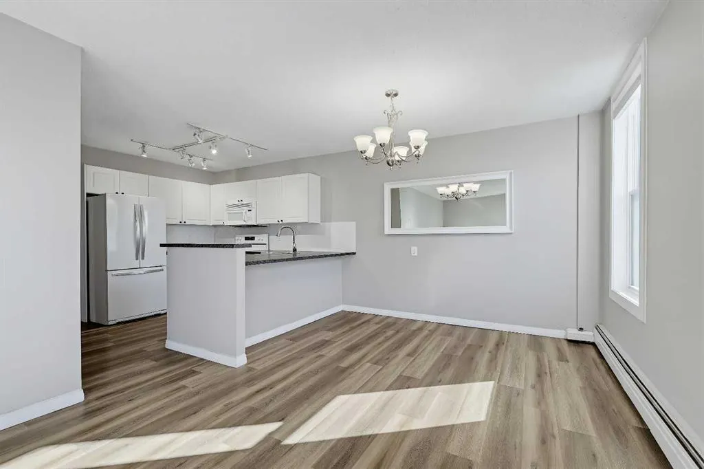 1328 13 Avenue SW #302