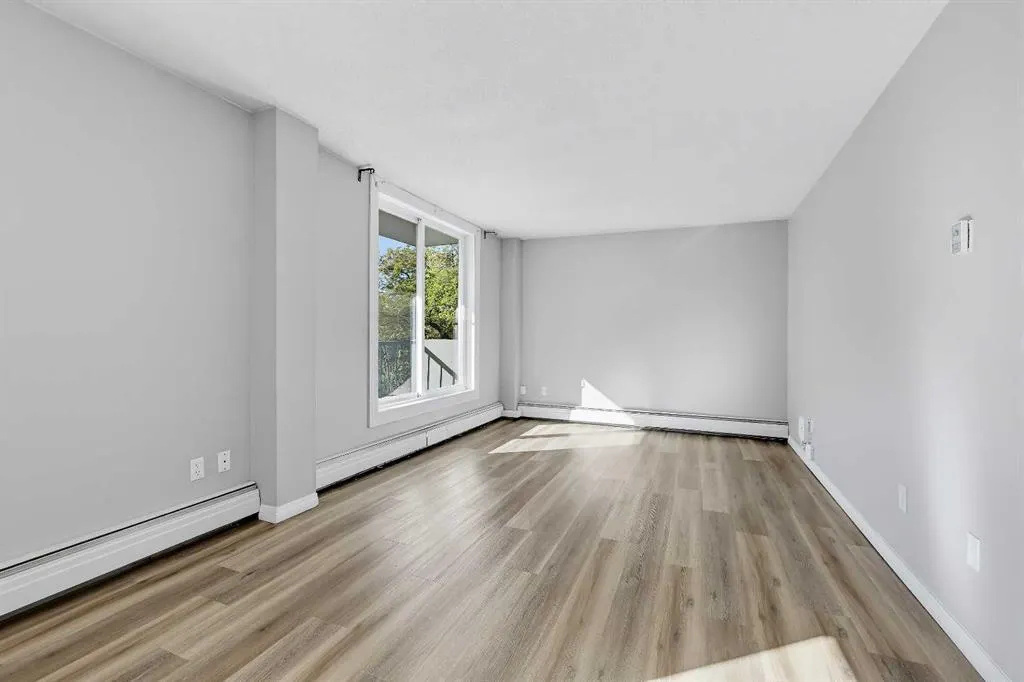 1328 13 Avenue SW #302