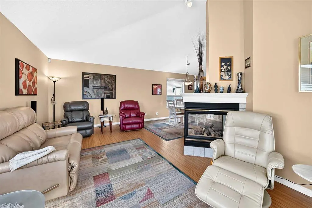 84 TUSCANY VALLEY Drive NW