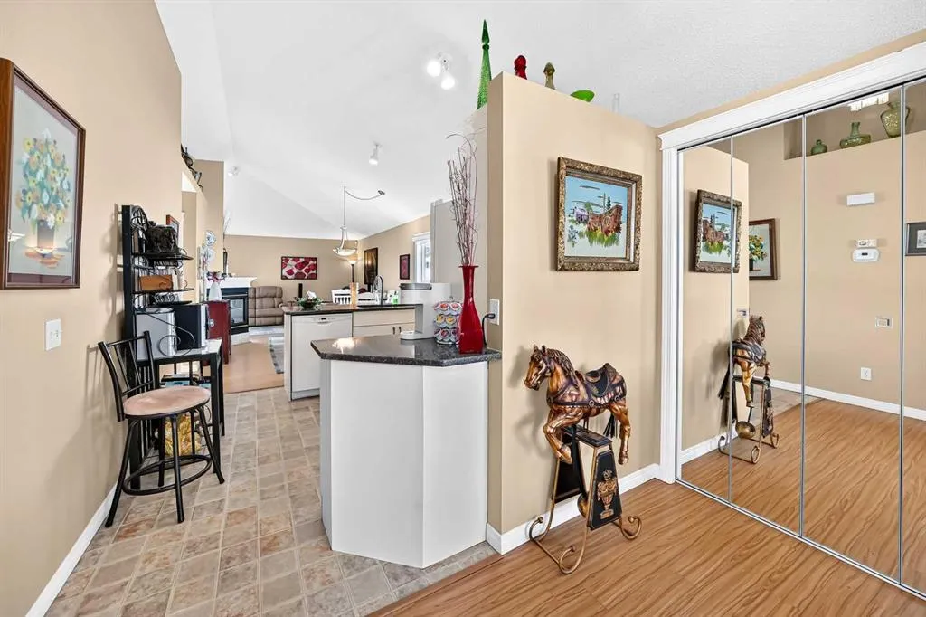 84 TUSCANY VALLEY Drive NW