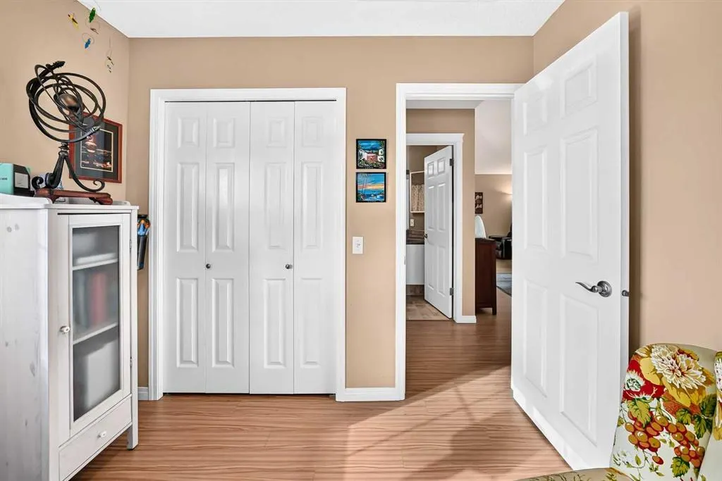 84 TUSCANY VALLEY Drive NW