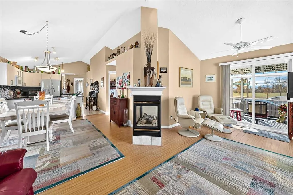 84 TUSCANY VALLEY Drive NW