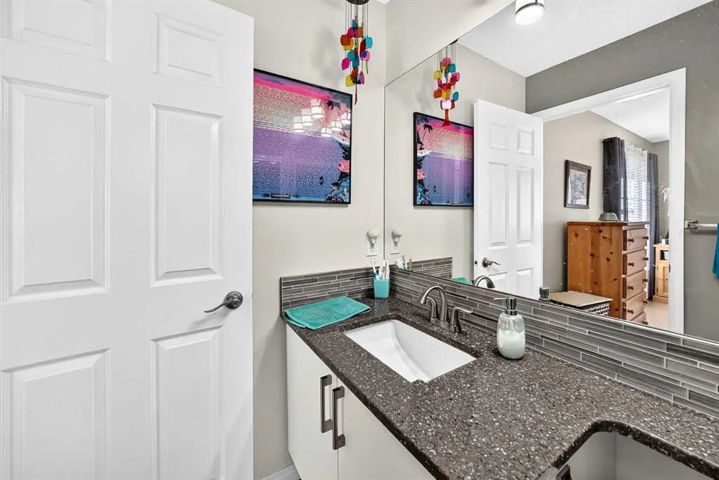 84 TUSCANY VALLEY Drive NW