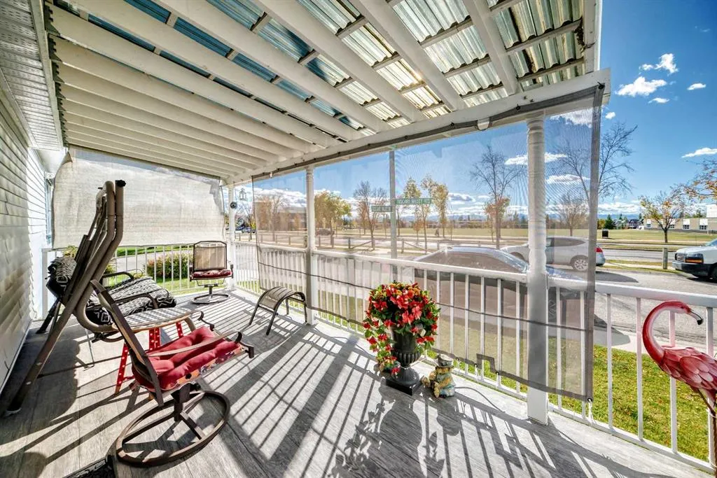 84 TUSCANY VALLEY Drive NW