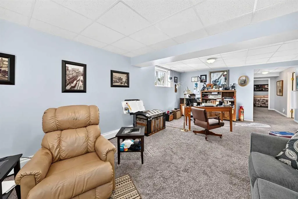 84 TUSCANY VALLEY Drive NW