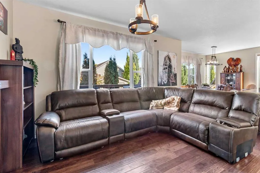 163 Wiley Crescent