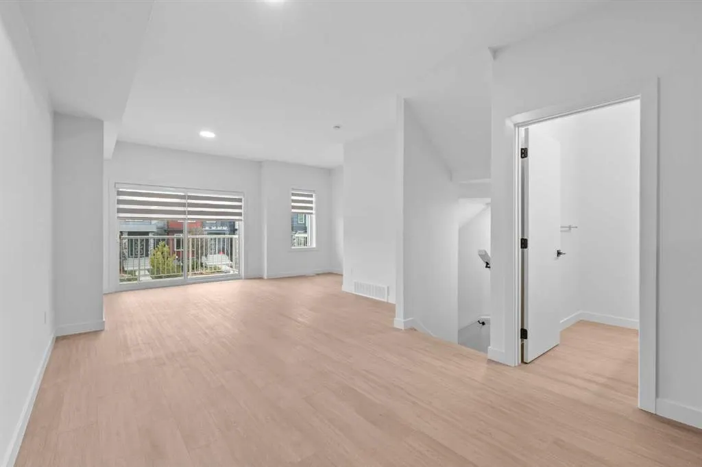 18110 28 Avenue SW #52