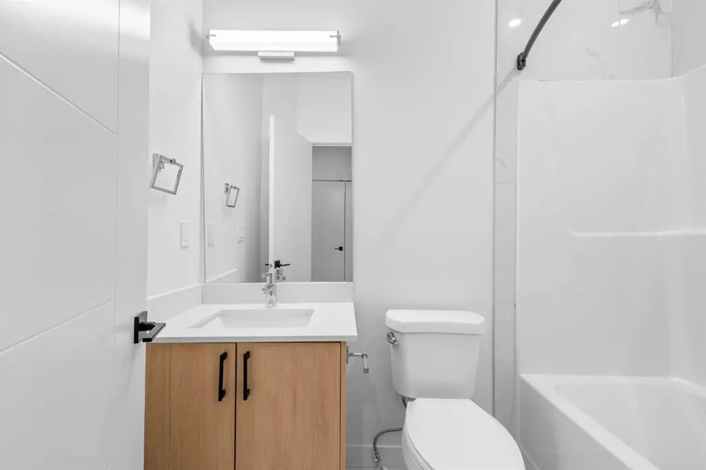 18110 28 Avenue SW #52