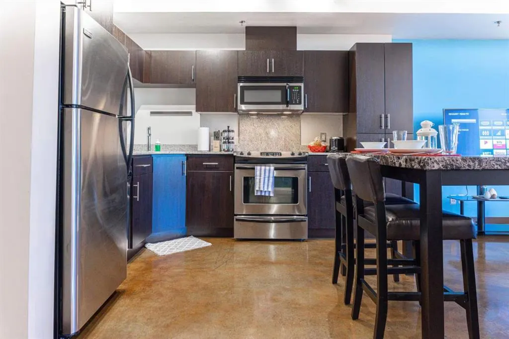 135 13 Avenue SW #1810