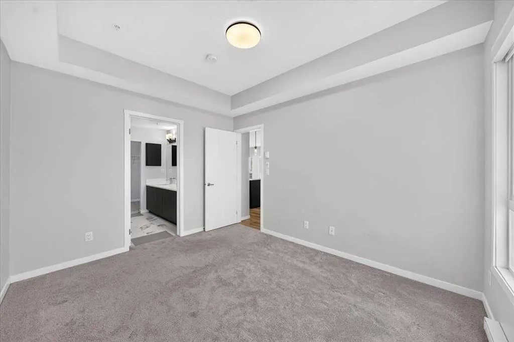220 Seton Grove SE #1202