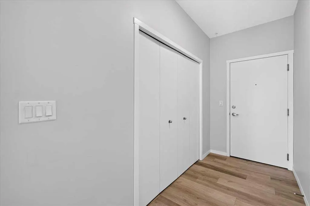 220 Seton Grove SE #1202