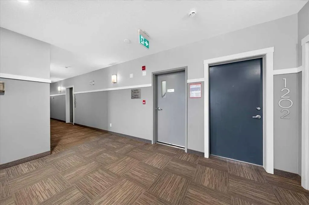 220 Seton Grove SE #1202