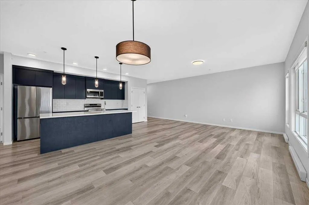 220 Seton Grove SE #1202