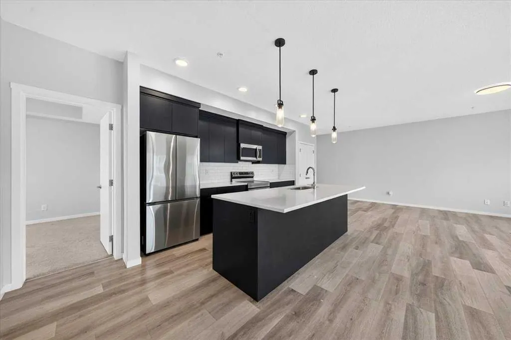 220 Seton Grove SE #1202