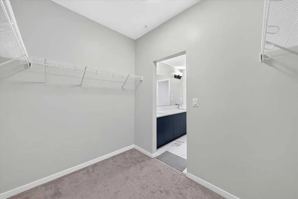 220 Seton Grove SE #1202