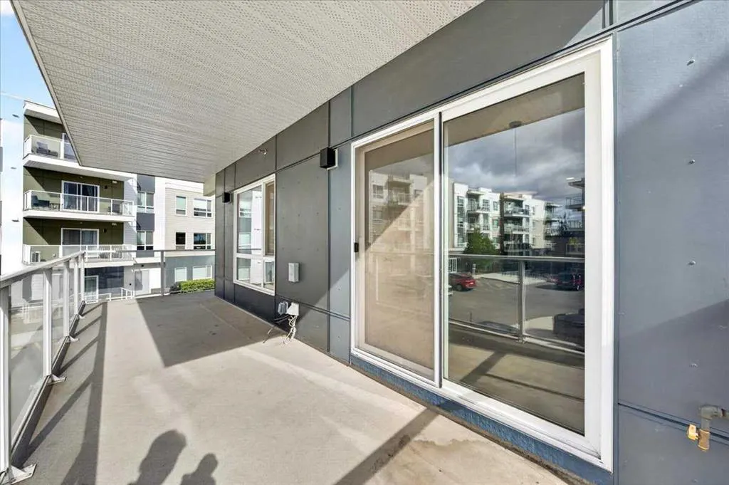 220 Seton Grove SE #1202