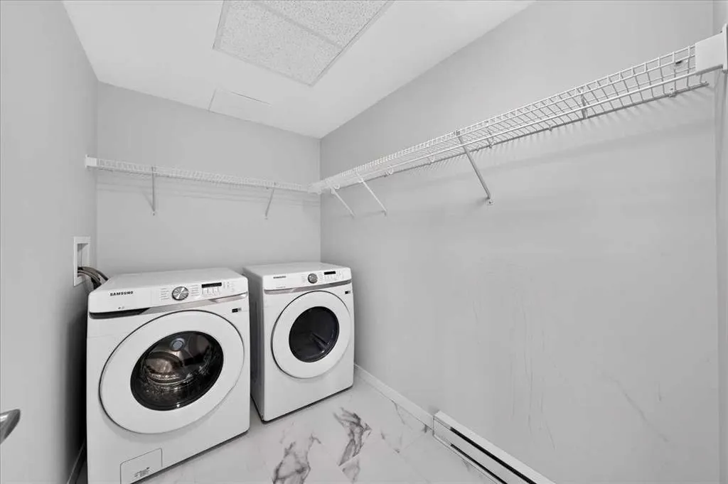 220 Seton Grove SE #1202
